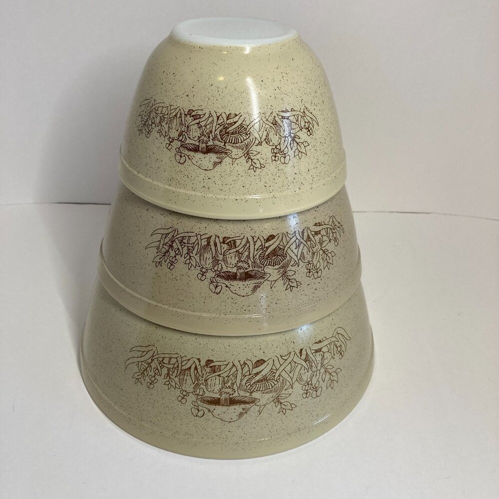 Vintage Pyrex Forest Fancies Mushroom #403 #402 #401 Nesting Mixing Bowls Set 3